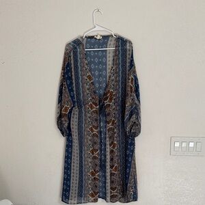 Sandy and Sid Bohemian Blue and White Patterned  Kimono Size Medium